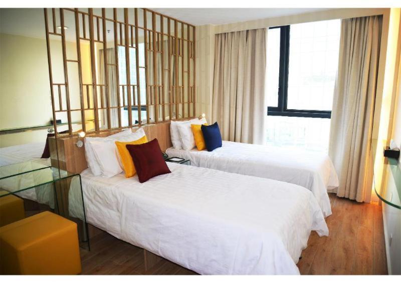 Iw Hotel Hong Kong Room photo