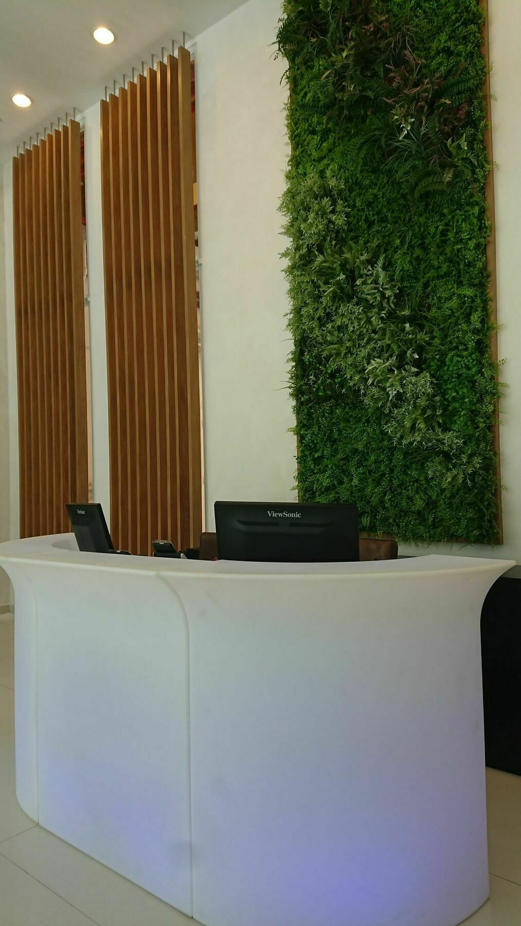 Iw Hotel Hong Kong Exterior photo
