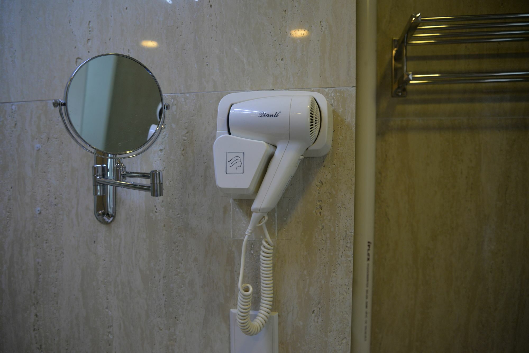 Iw Hotel Hong Kong Exterior photo